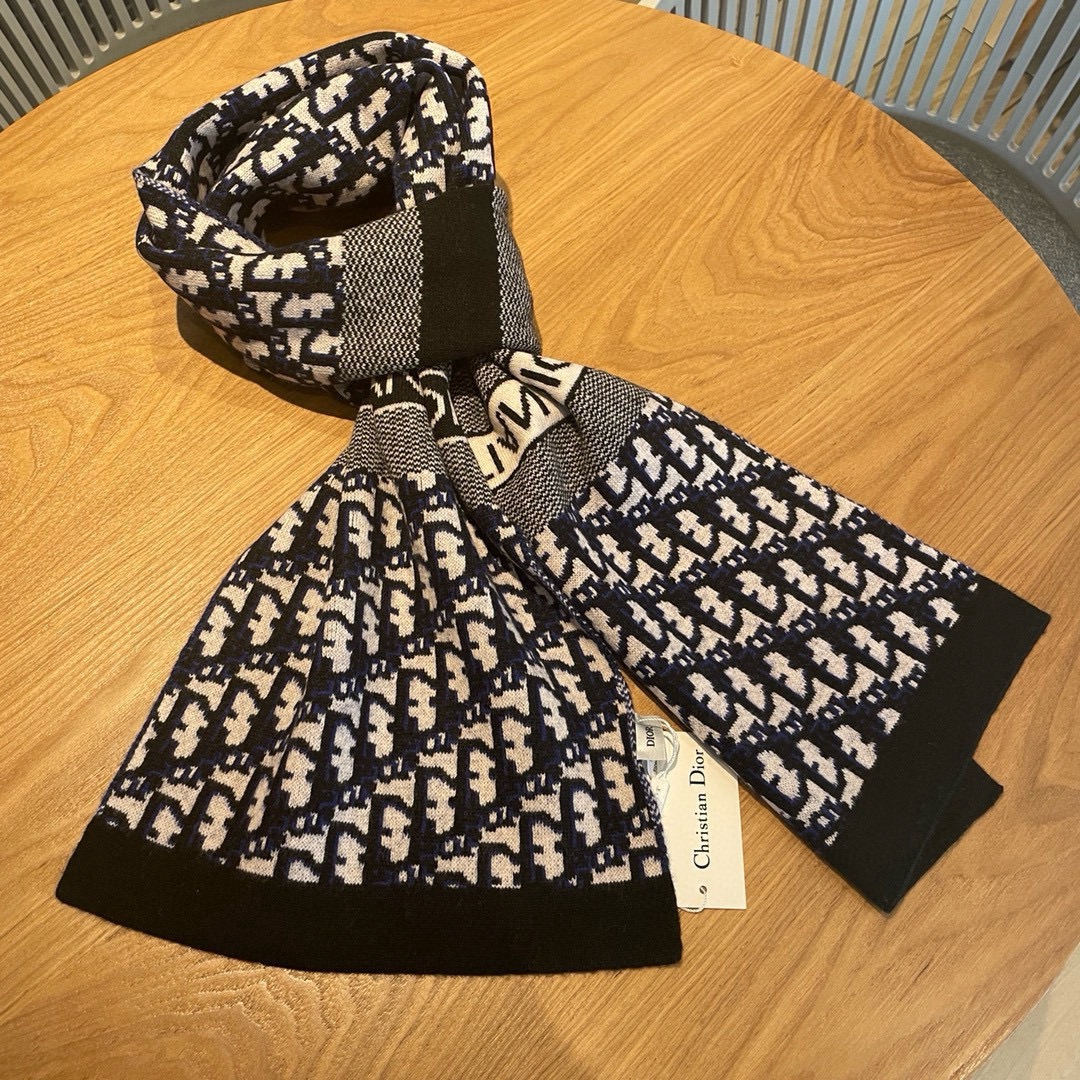 CELINE 셀린느 소가죽 배색 후드 니트 집업 8