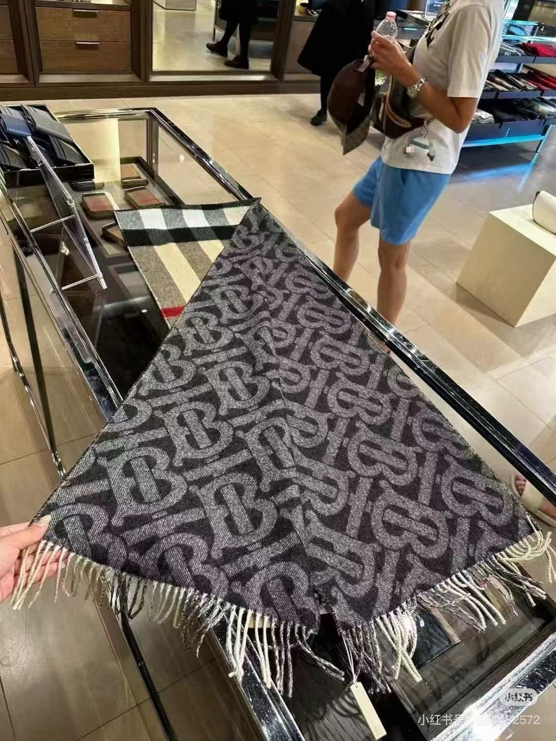 Burberry 버버리 양면 체크 TB 로고 울 머플러 8