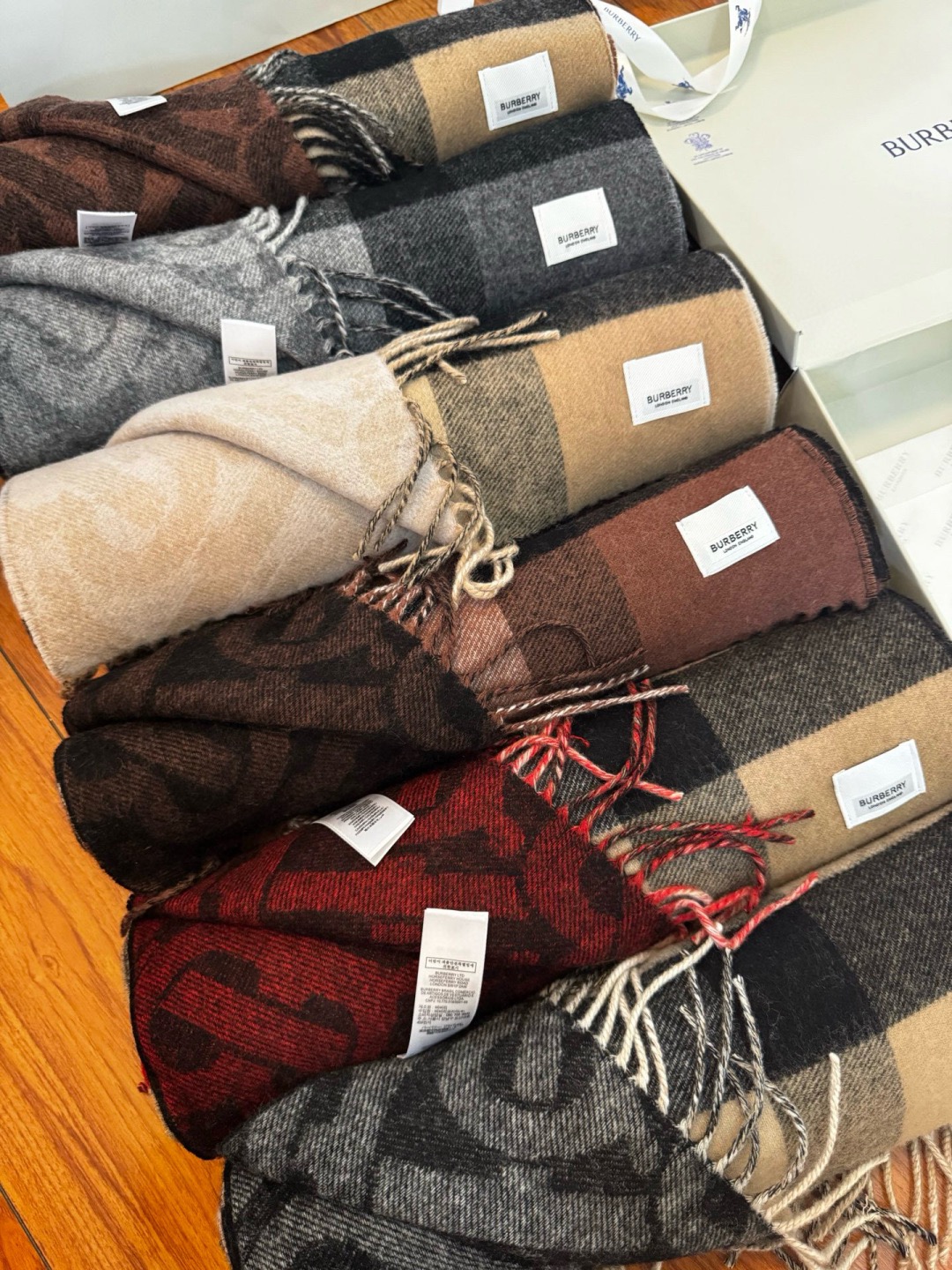 Burberry 버버리 양면 체크 TB 로고 울 머플러 9