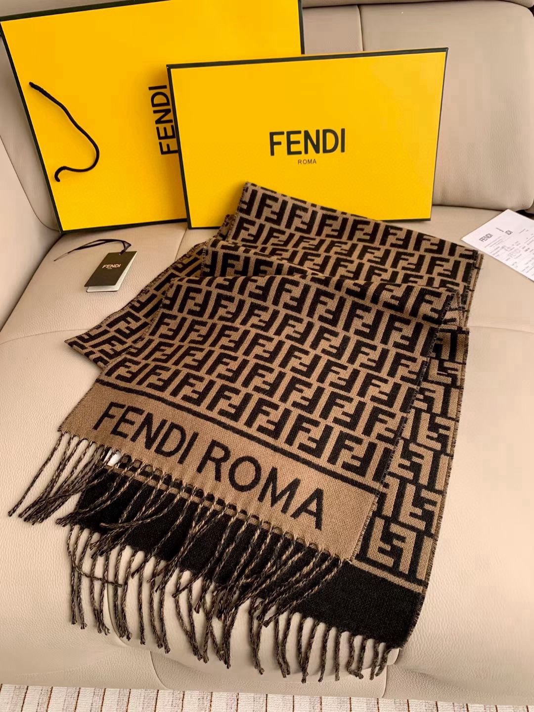 Prada 프라다 로고 패치 후드 집업 자켓 4