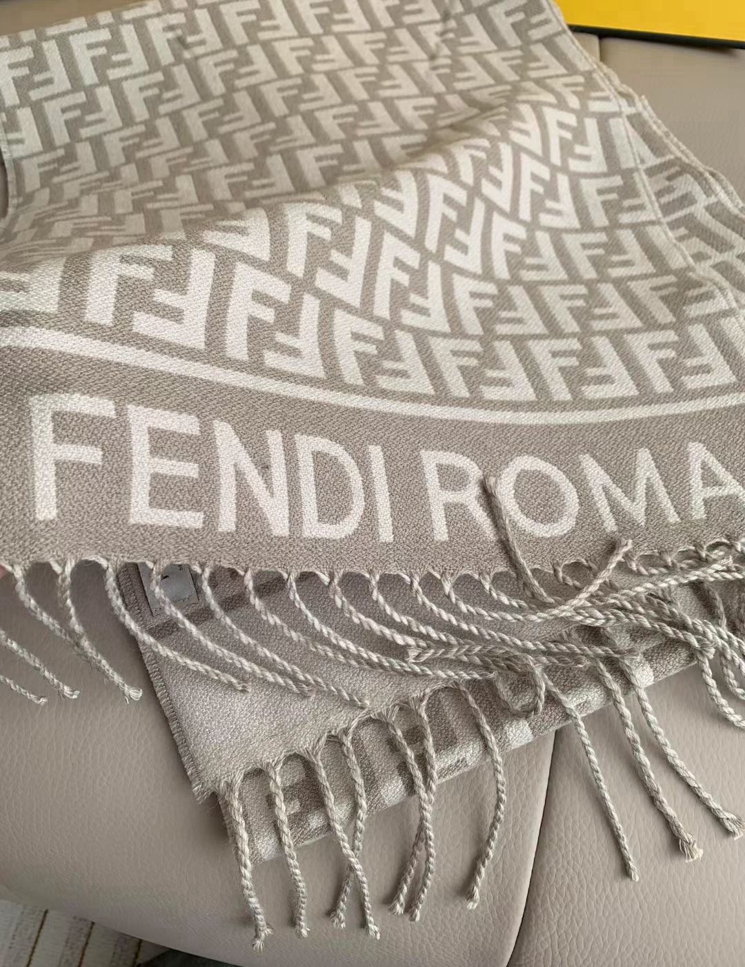 Prada 프라다 로고 패치 후드 집업 자켓 4