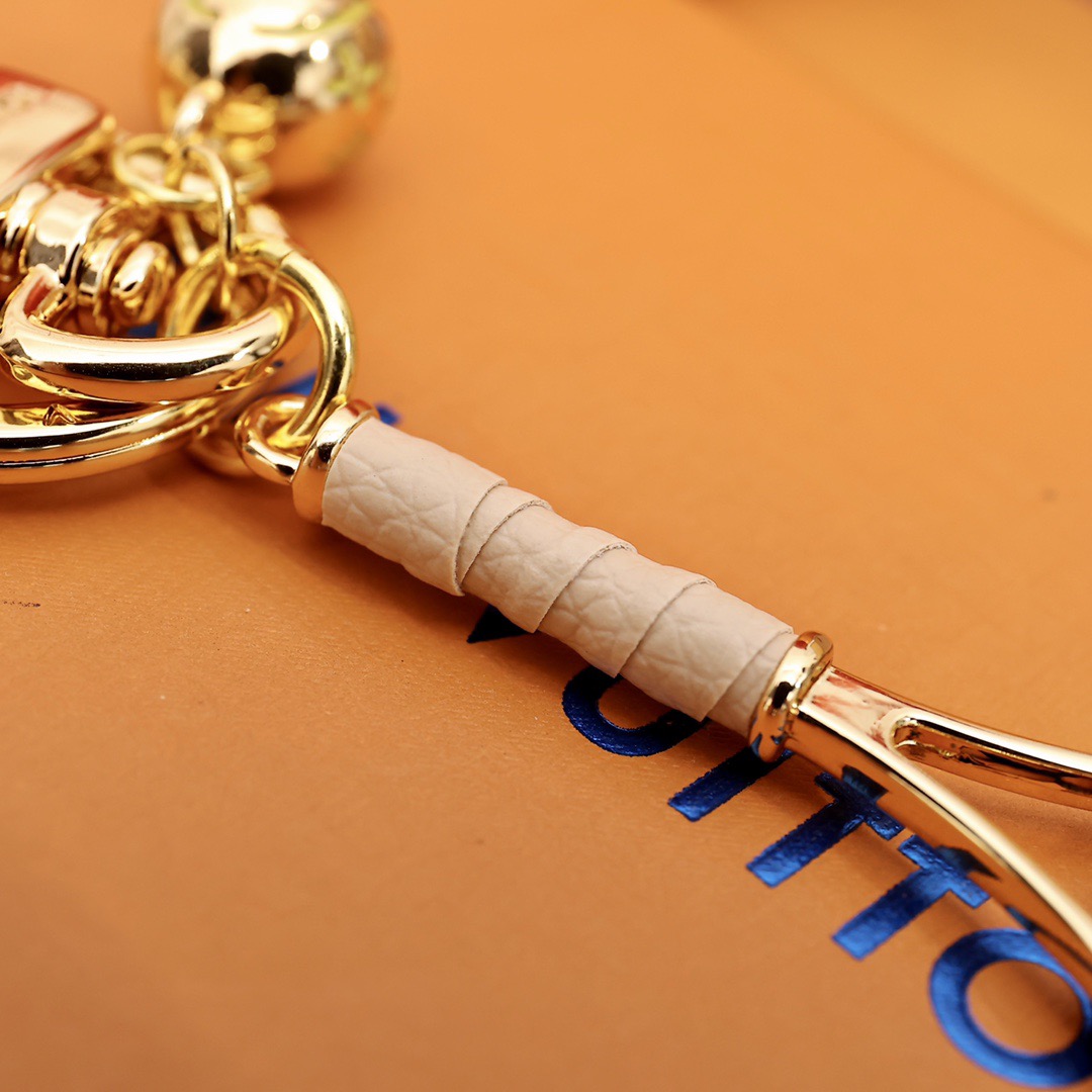 Louis Vuitton 루이비통 테니스 라켓 참 키링 13