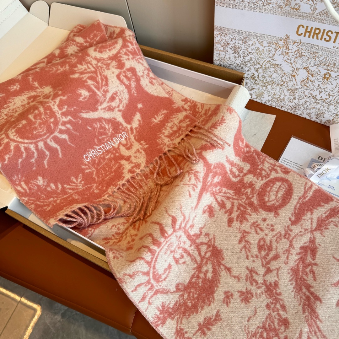 DIOR 디올 2025 태양 모티브 양모 머플러 8