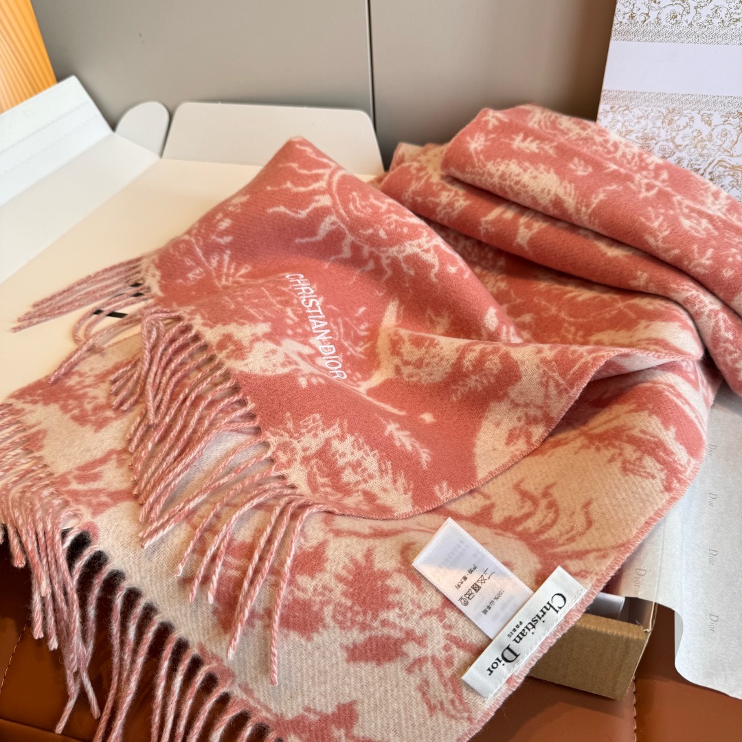 DIOR 디올 2025 태양 모티브 양모 머플러 9