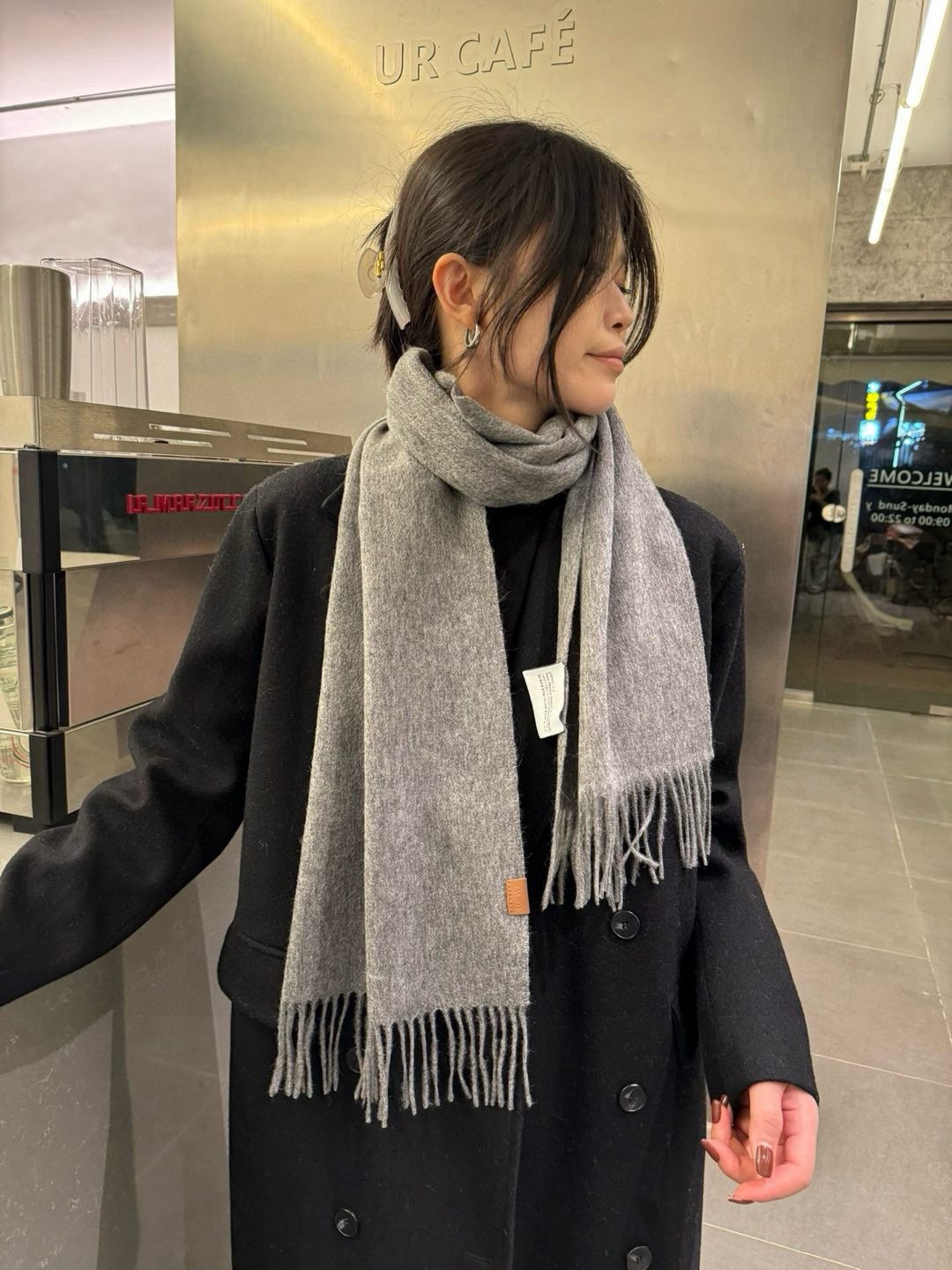 LOEWE 로에베 남녀 공용 클래식 그레이 머플러 3