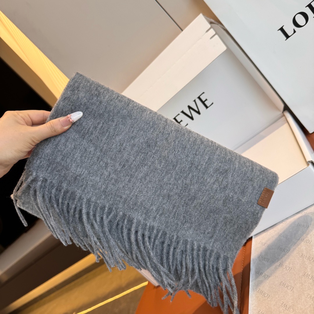 LOEWE 로에베 남녀 공용 클래식 그레이 머플러 4