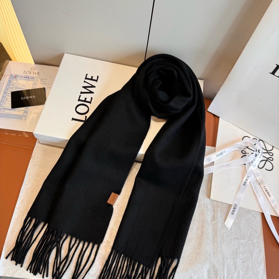 Saint Laurent 여성 하이넥 로고 니트 풀오버 5