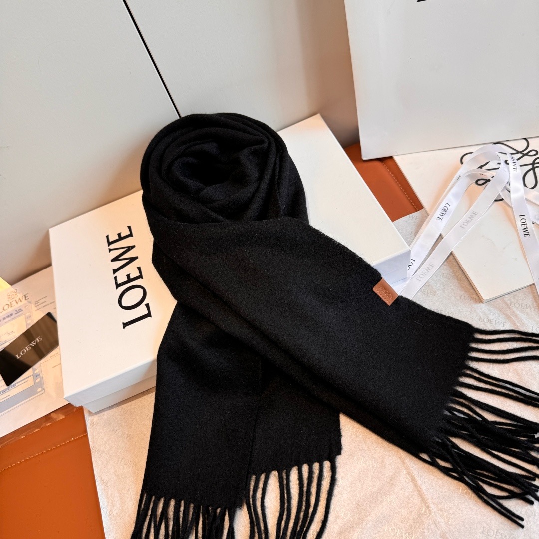 Saint Laurent 여성 하이넥 로고 니트 풀오버 6