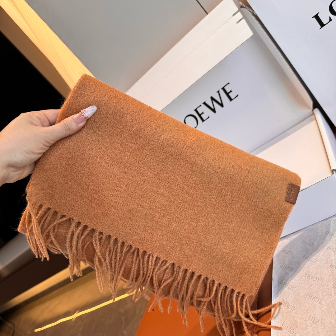 Saint Laurent 여성 하이넥 로고 니트 풀오버 4