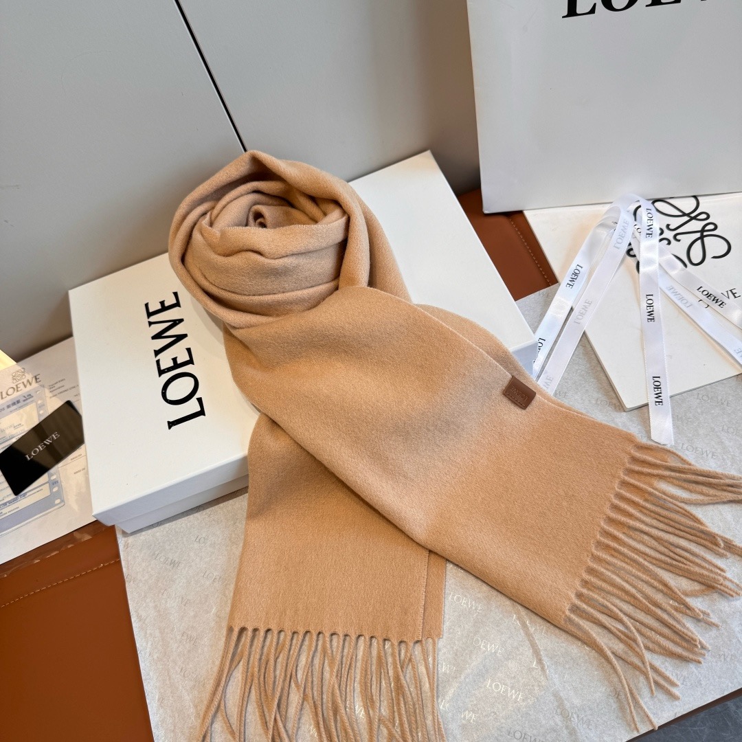 Saint Laurent 여성 하이넥 로고 니트 풀오버 6