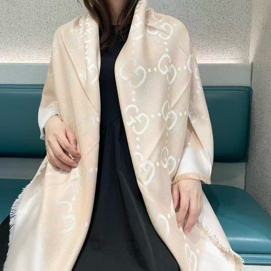 Gucci 구찌 고급 양모 실크 GG 로고 숄 머플러 1