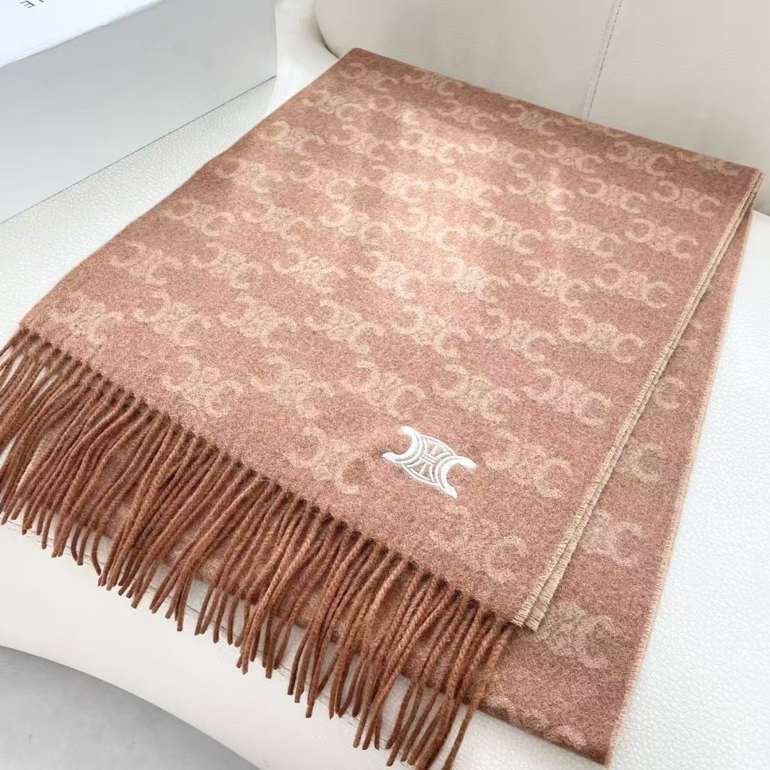 CELINE 셀린느 트리오프 체인 로고 양모 머플러 4