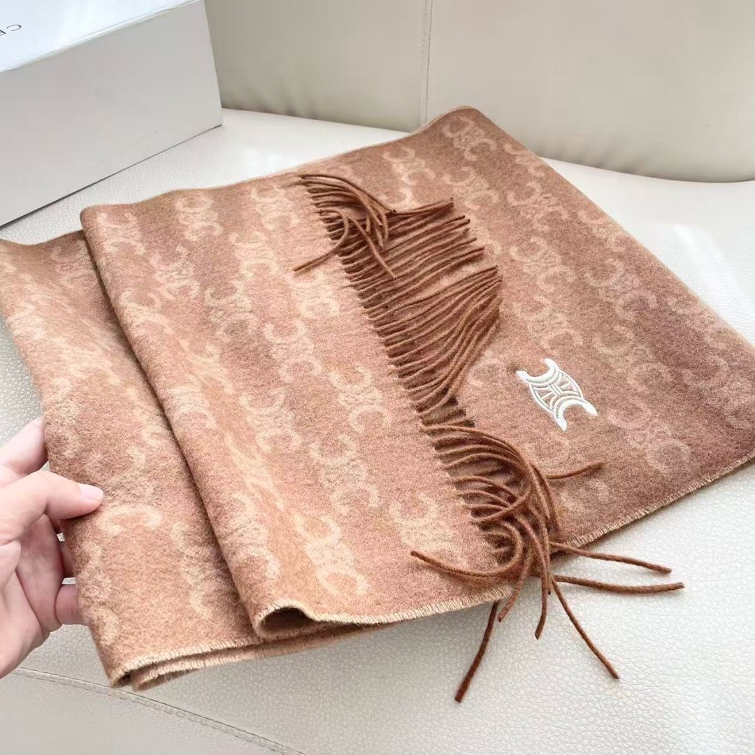 CELINE 셀린느 트리오프 체인 로고 양모 머플러 5