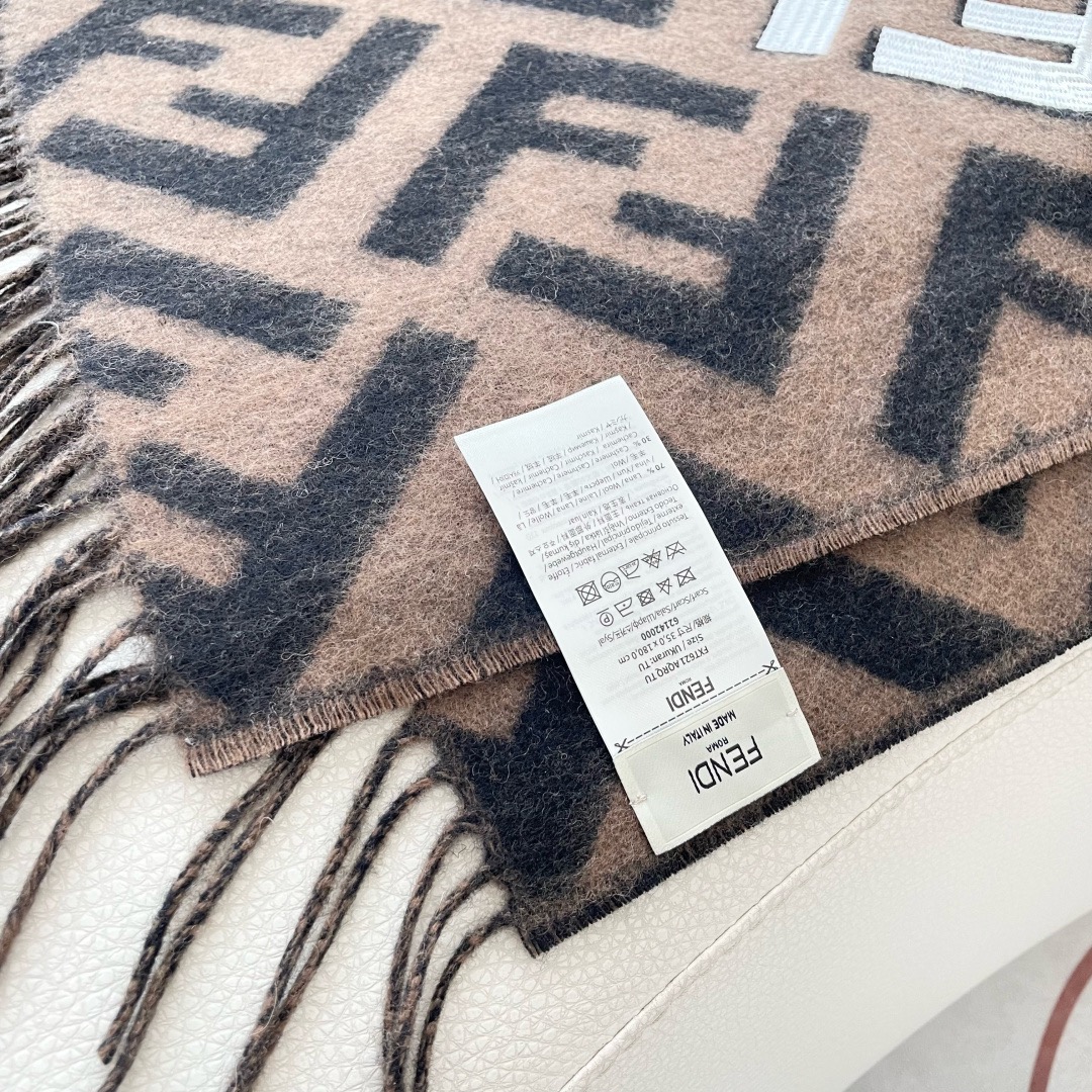 Fendi 펜디 FF 로고 양모 머플러 9