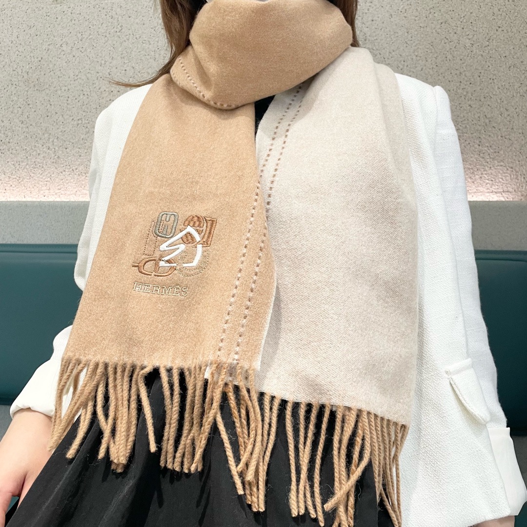 HERMES 에르메스 남녀공용 양면 로고 머플러 1