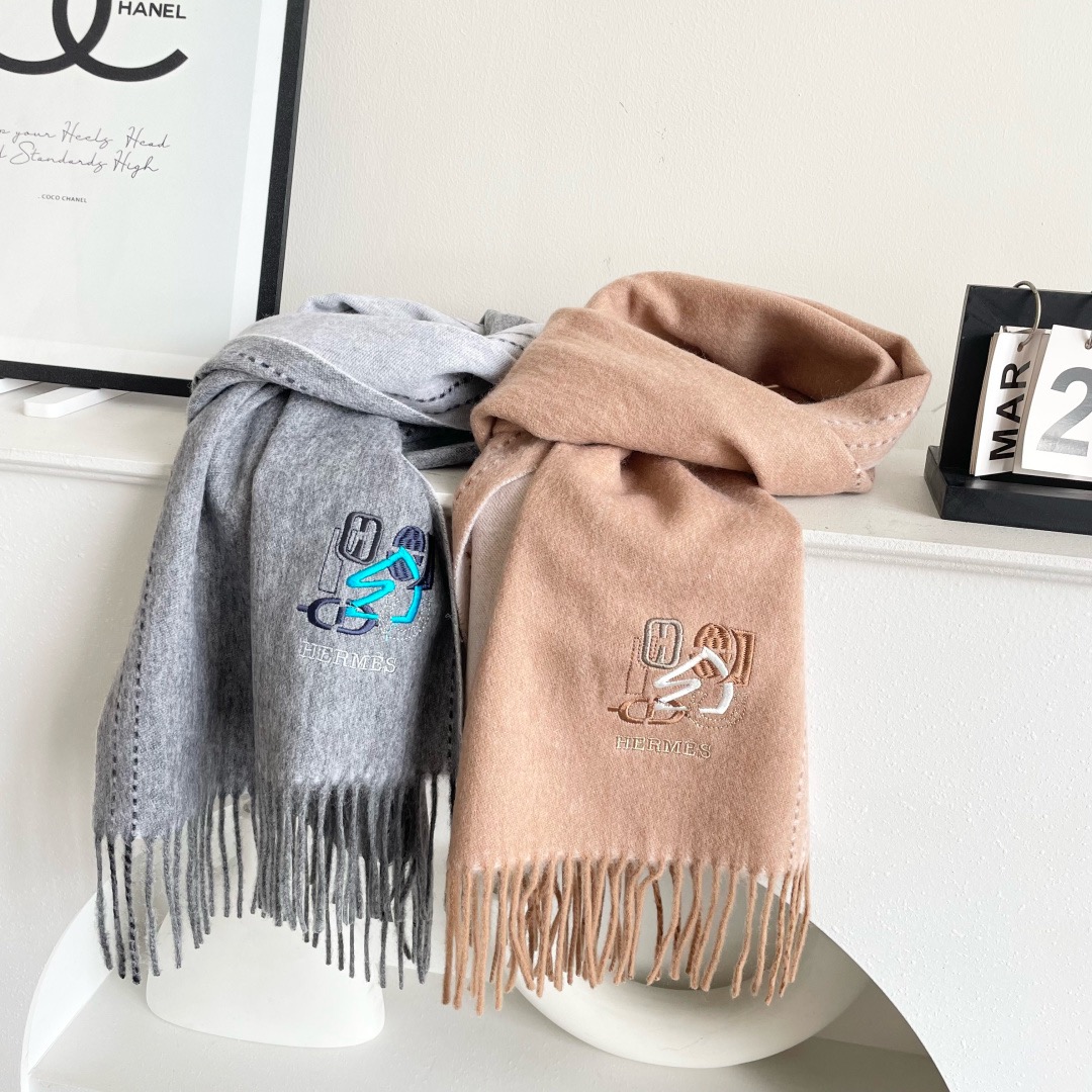 HERMES 에르메스 남녀공용 양면 로고 머플러 2