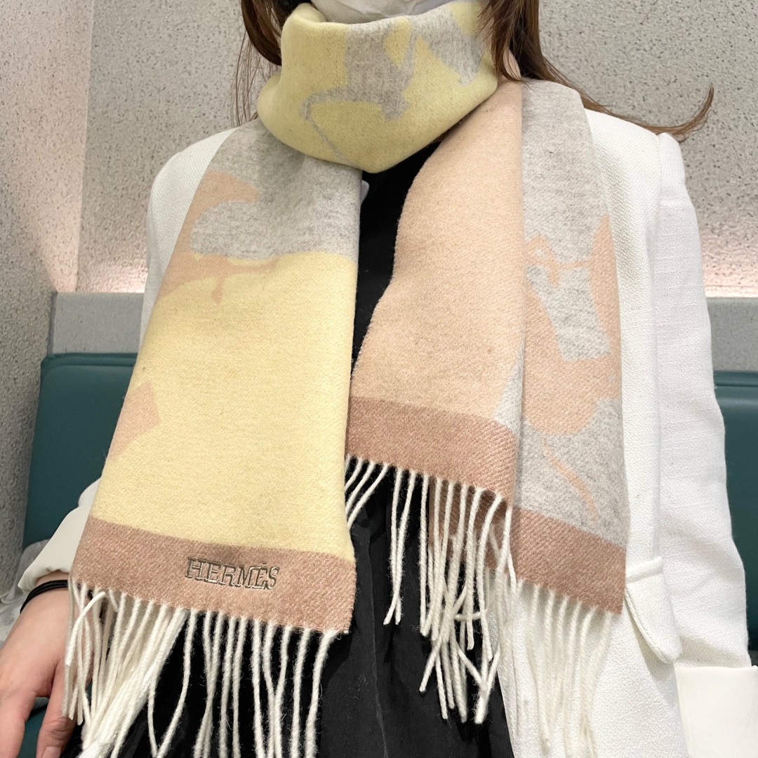 Hermes 에르메스 남녀공용 클래식 말 모티브 울 머플러 1