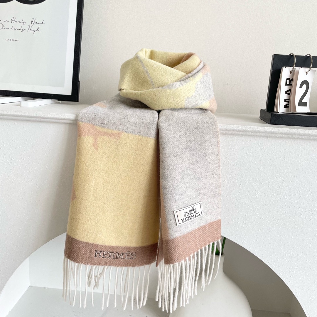 Hermes 에르메스 남녀공용 클래식 말 모티브 울 머플러 8