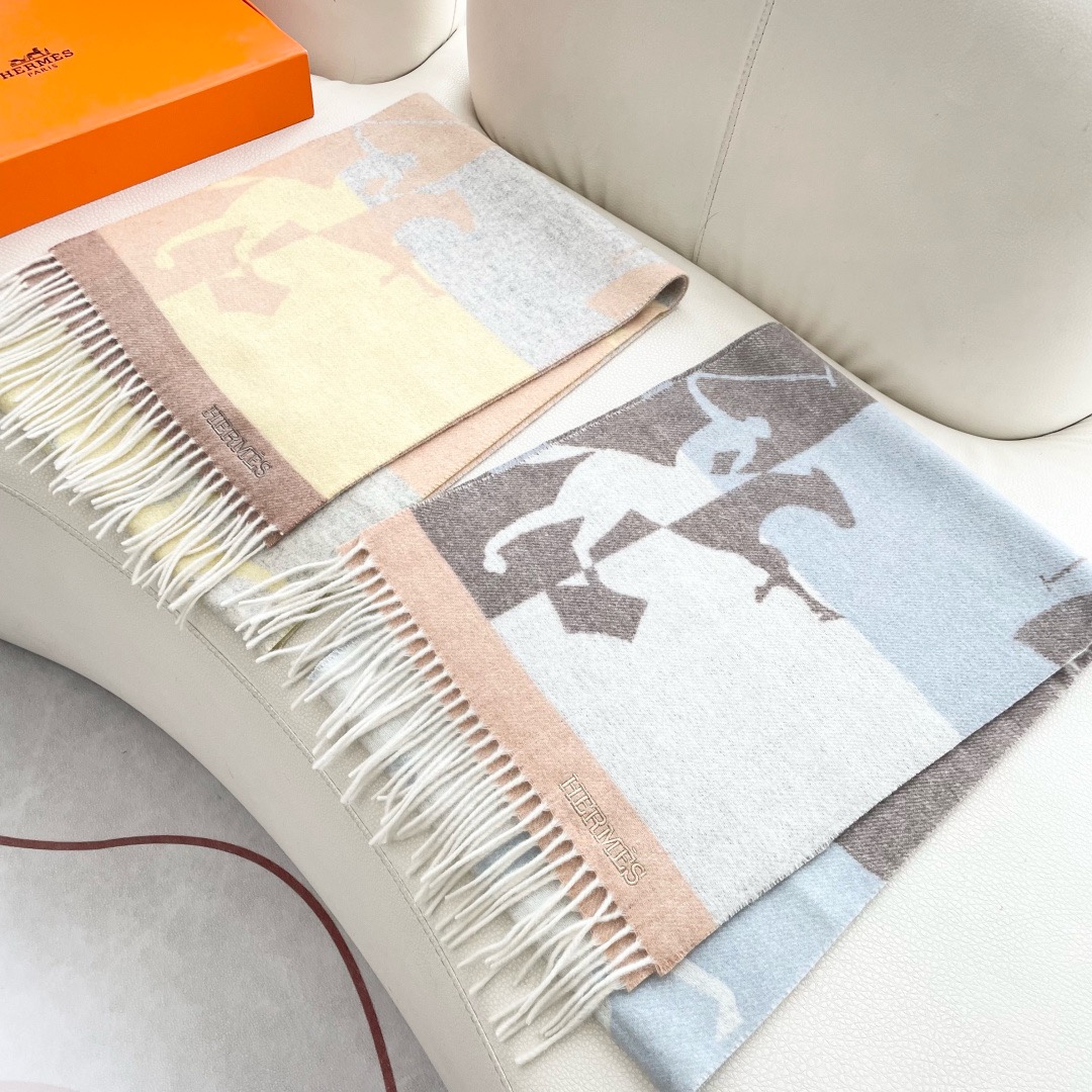 Hermes 에르메스 남녀공용 클래식 말 모티브 울 머플러 2