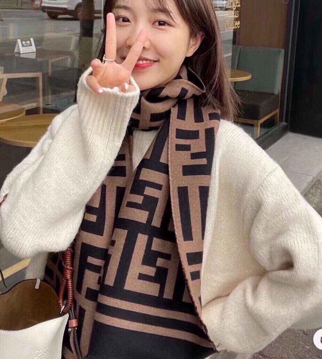 Fendi 펜디 FF 로고 울 캐시미어 머플러 1