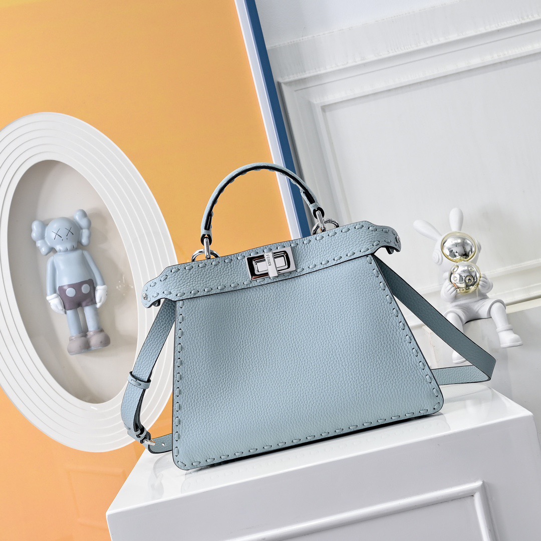 Fendi 펜디 피카부 SeeU 미디엄 토트백 1