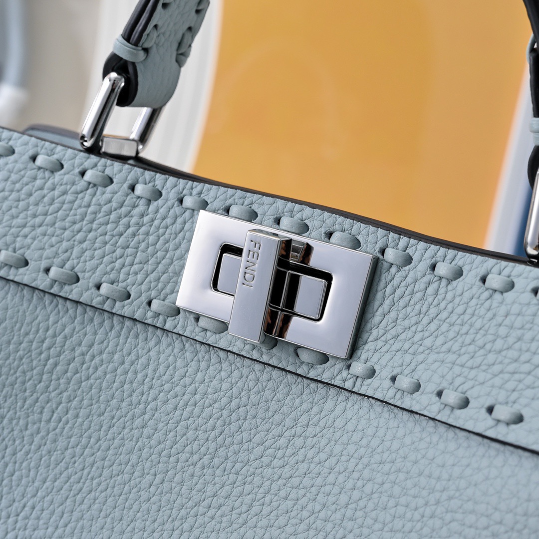 Fendi 펜디 피카부 SeeU 미디엄 토트백 4