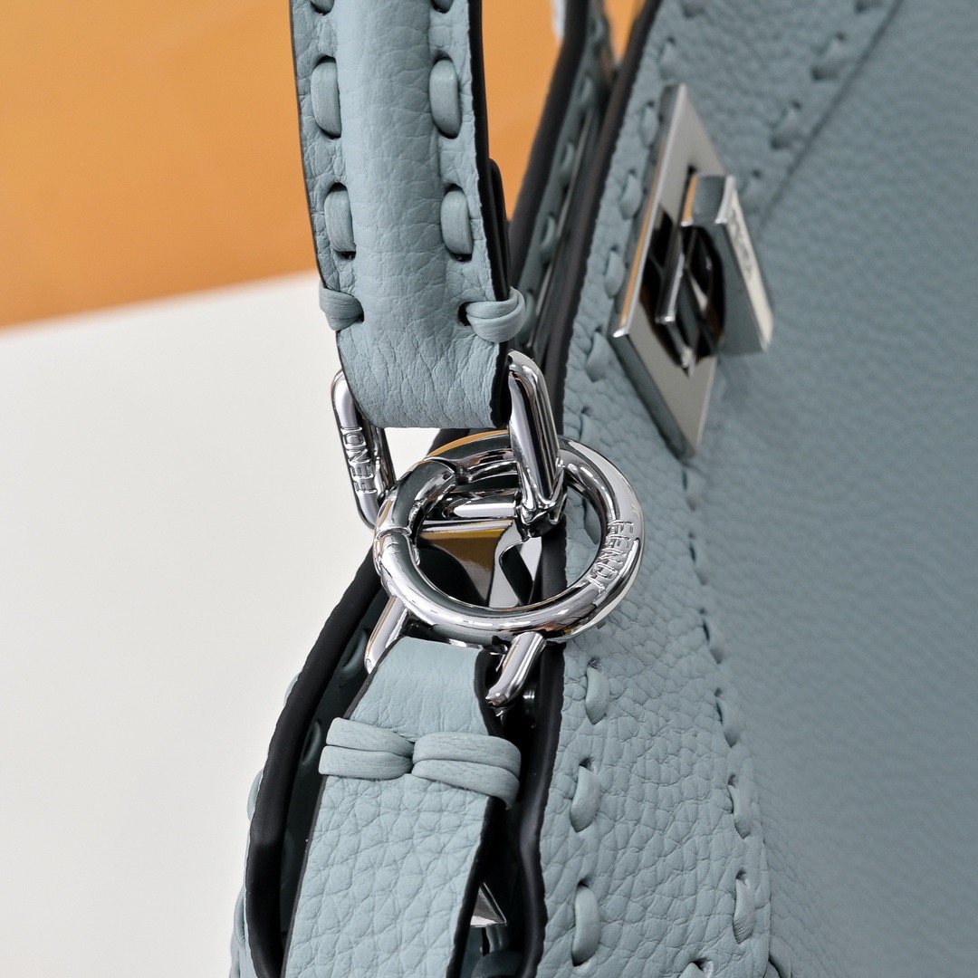 Fendi 펜디 피카부 SeeU 미디엄 토트백 7