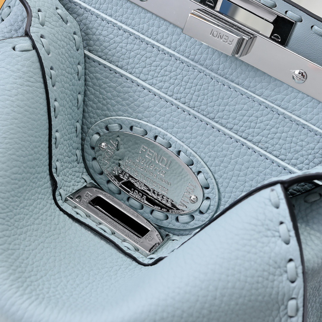 Fendi 펜디 피카부 SeeU 미디엄 토트백 8