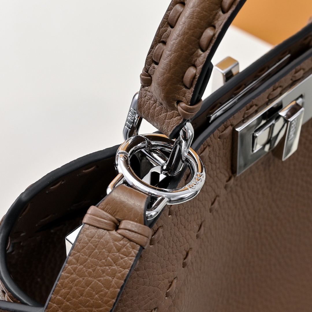 Fendi 펜디 피카부 SeeU 미디엄 토트백 브라운 3