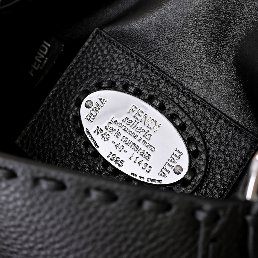 Fendi 펜디 바게트 블랙 그레인드 레더 체인 숄더백 9