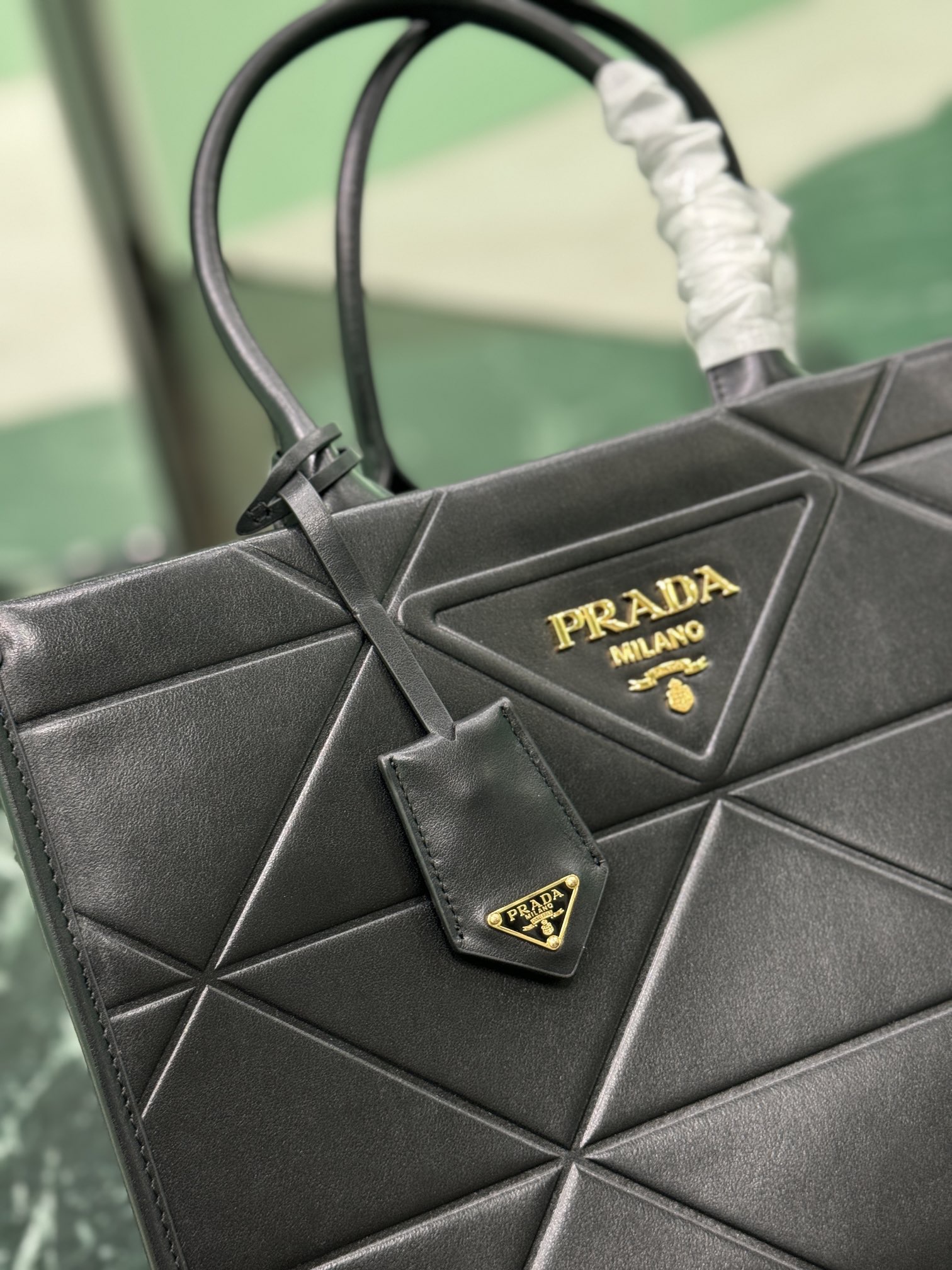 Prada 프라다 삼각 퀼팅 미디엄 토트백 5