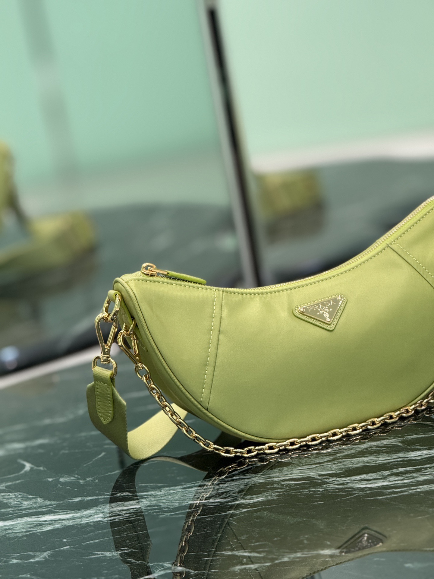 Prada 프라다 Re-Nylon 하프문 체인 숄더백 3