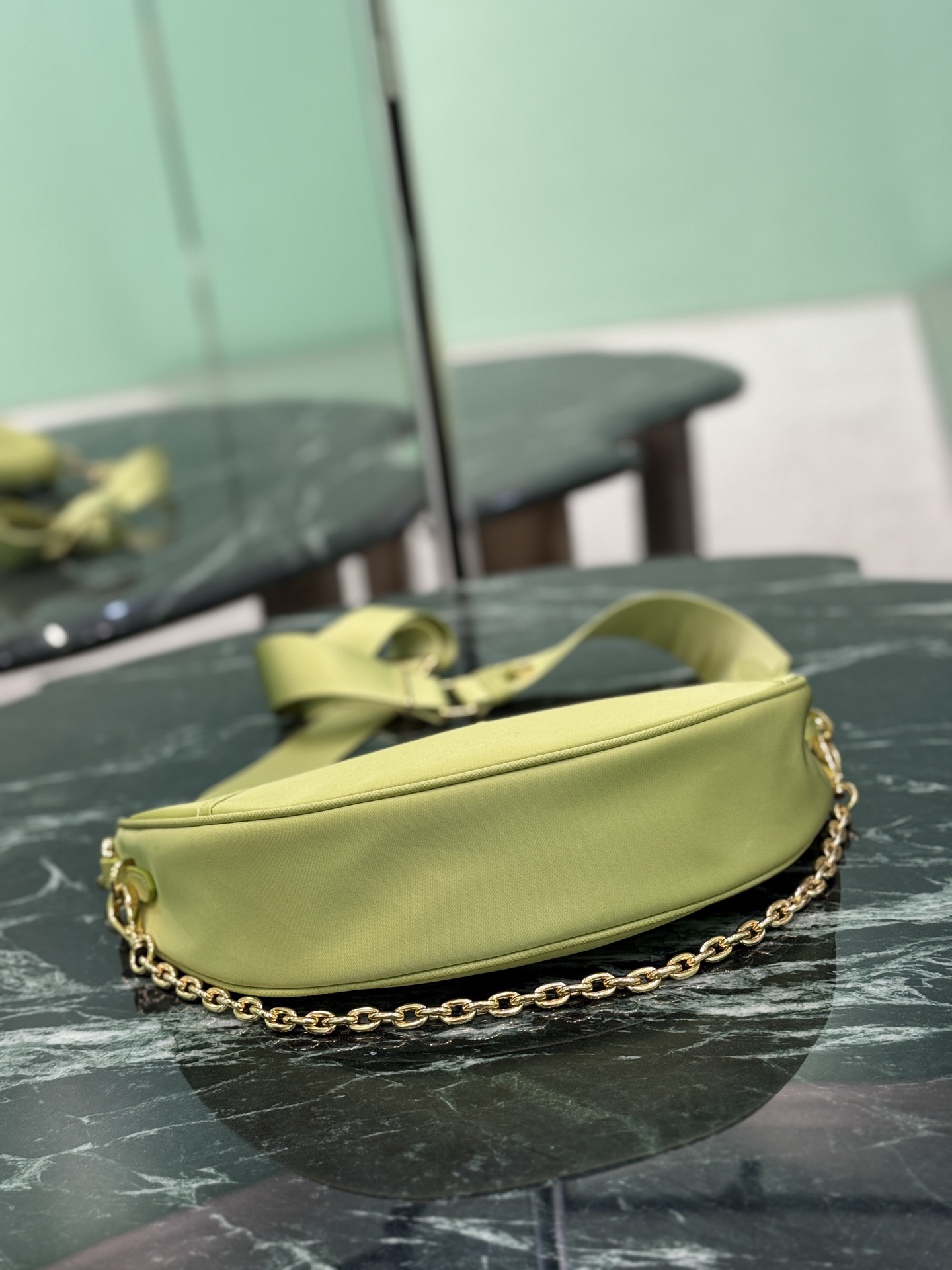 Prada 프라다 Re-Nylon 하프문 체인 숄더백 7