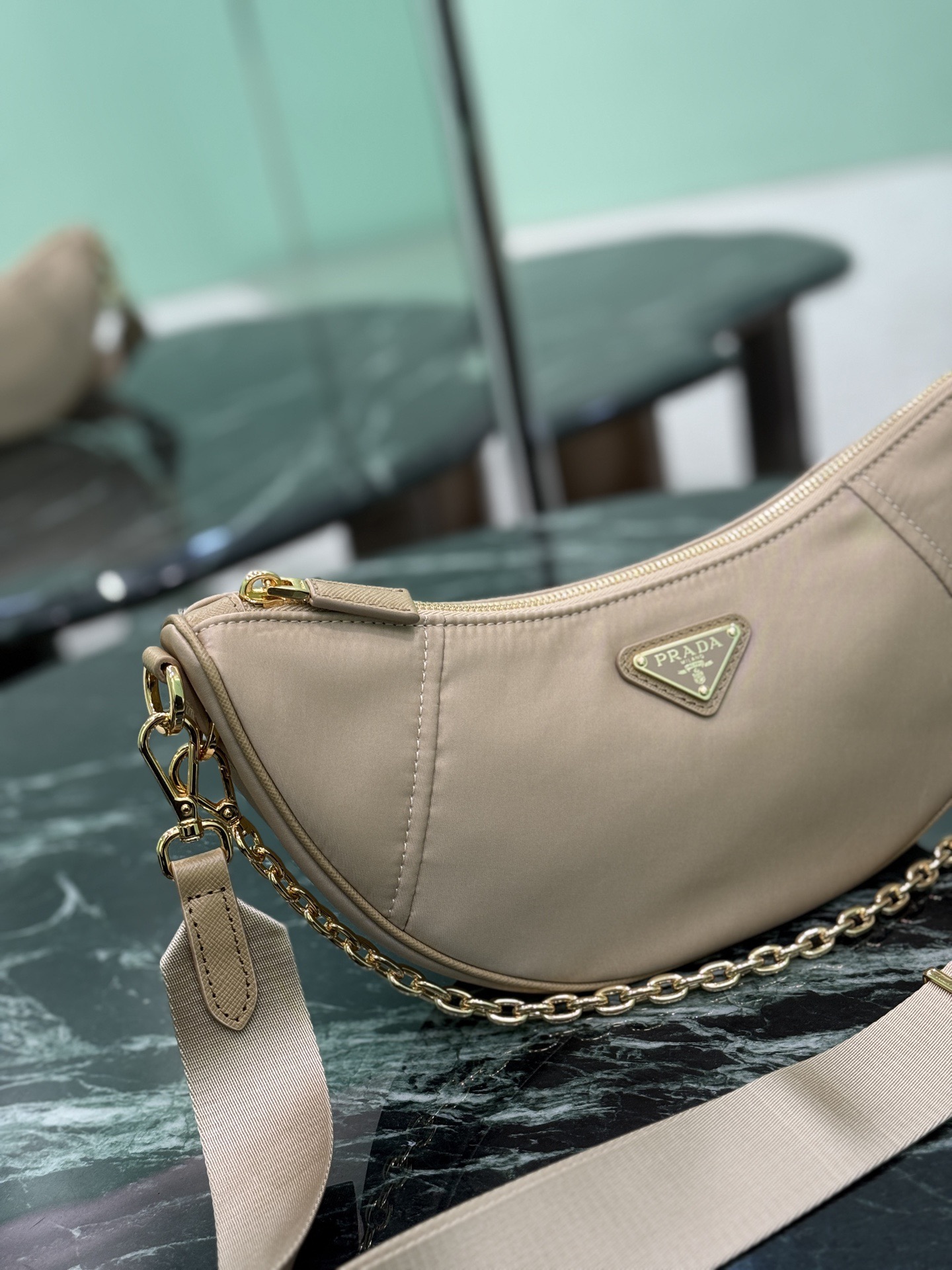 Prada 프라다 Re-Nylon 하프문 체인 숄더백 3