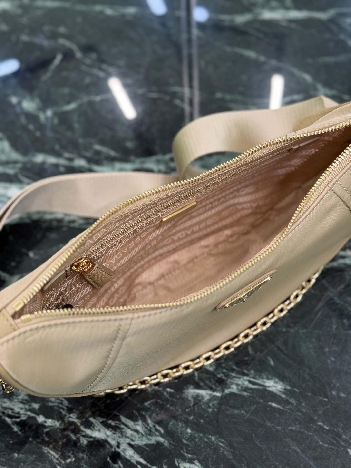 Prada 프라다 Re-Nylon 하프문 체인 숄더백 8