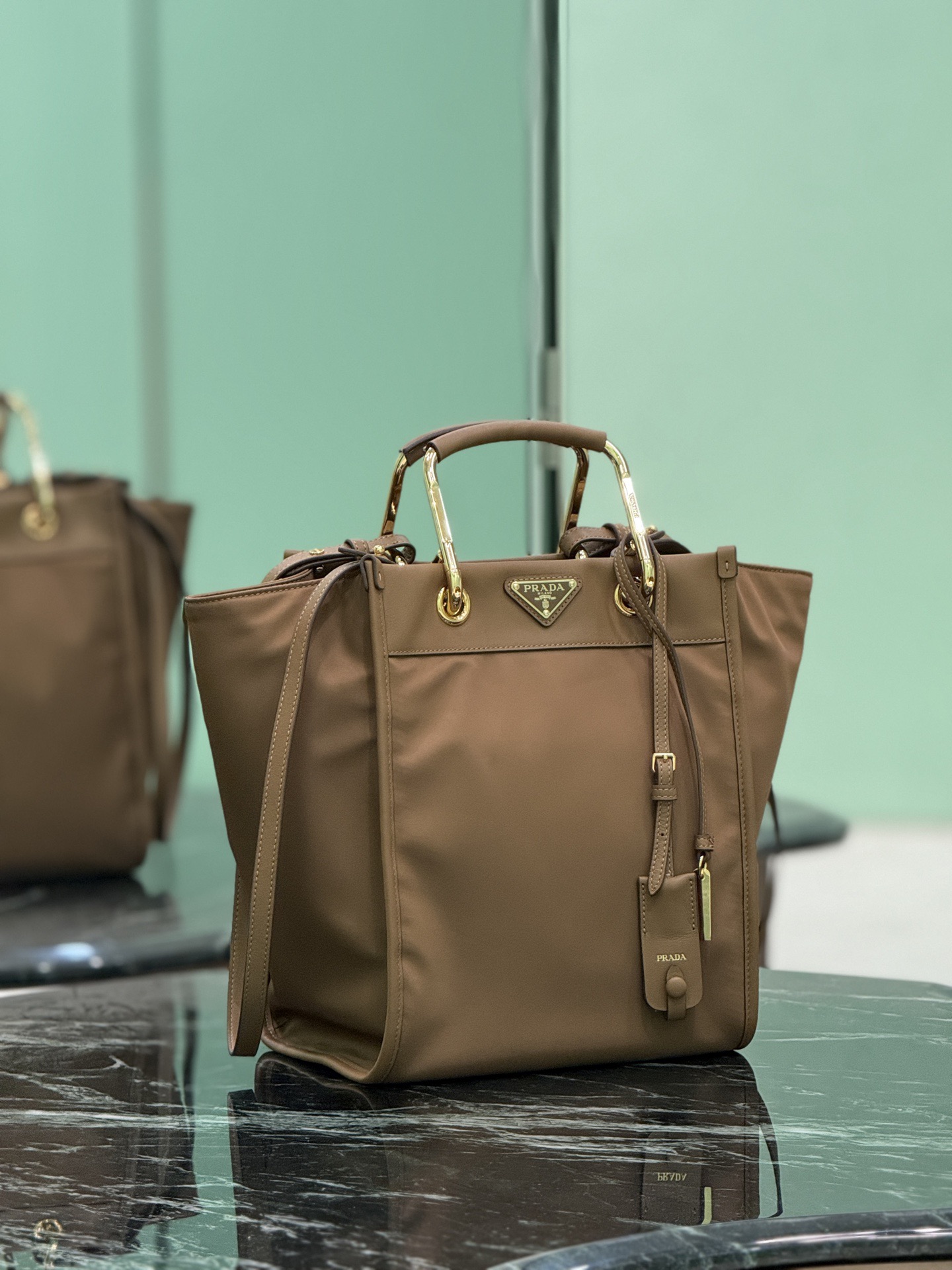 Prada 프라다 Re-Nylon 토트백 브라운 2