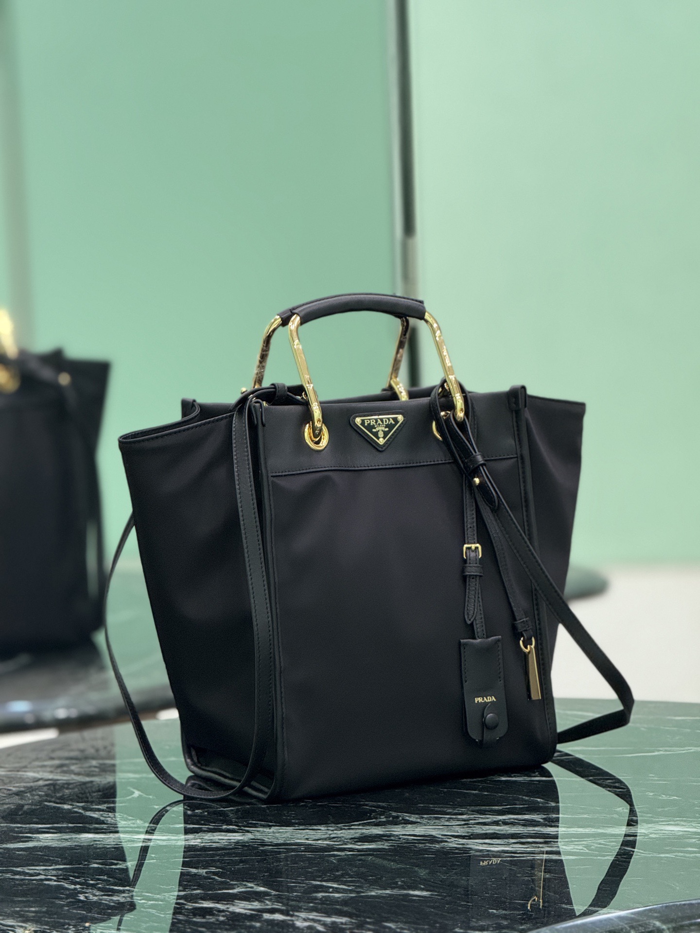 Prada 프라다 Re-Nylon 토트백 블랙 3