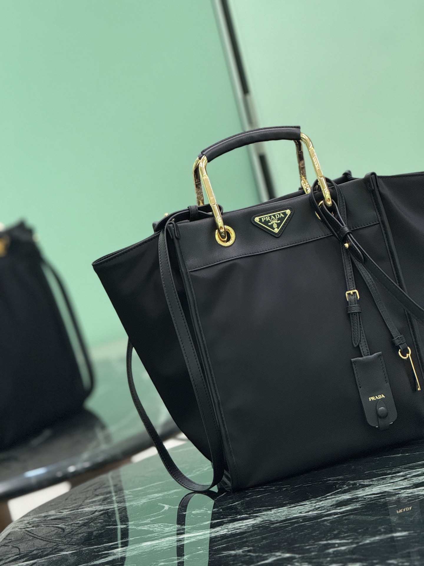 Prada 프라다 Re-Nylon 토트백 블랙 5