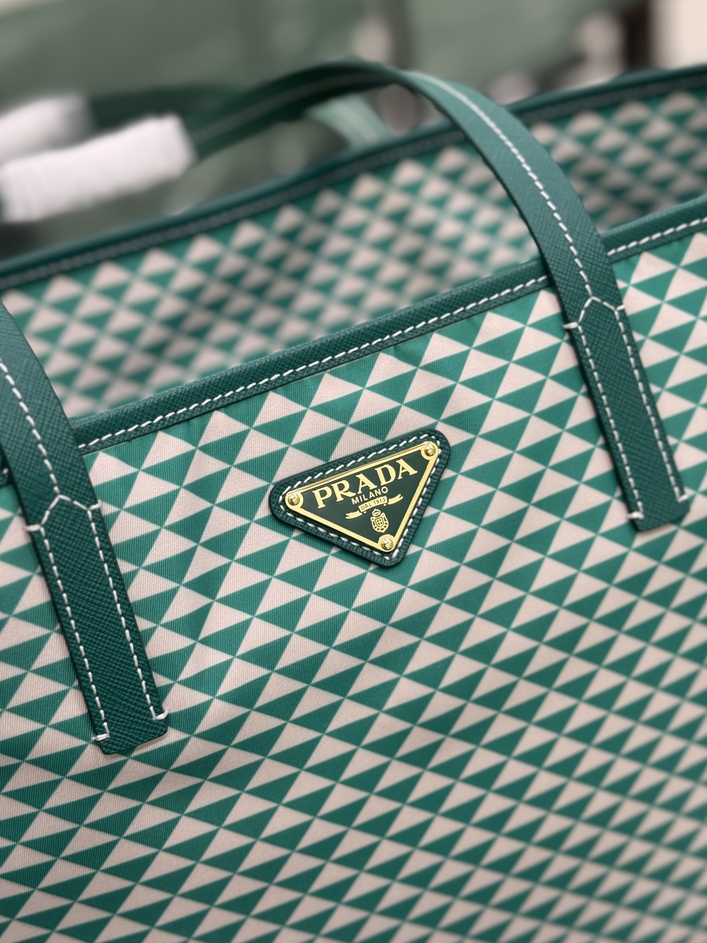 Prada 프라다 Tessuto Triangulum 토트백 민트 패턴 5