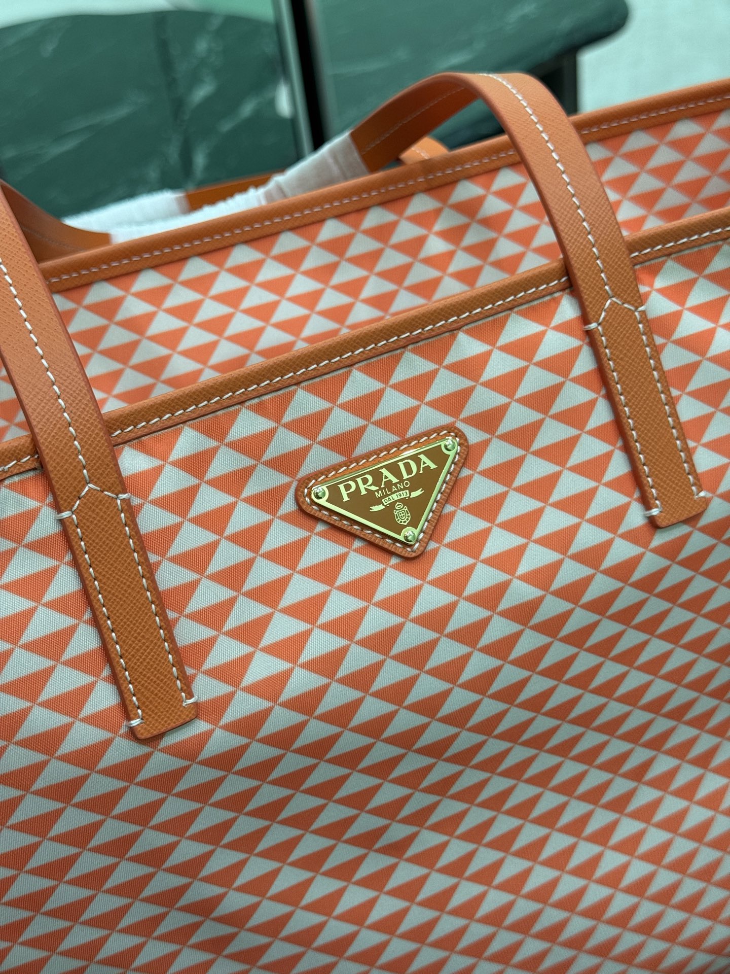 Prada 프라다 Re-Nylon 지오메트릭 패턴 토트백 5