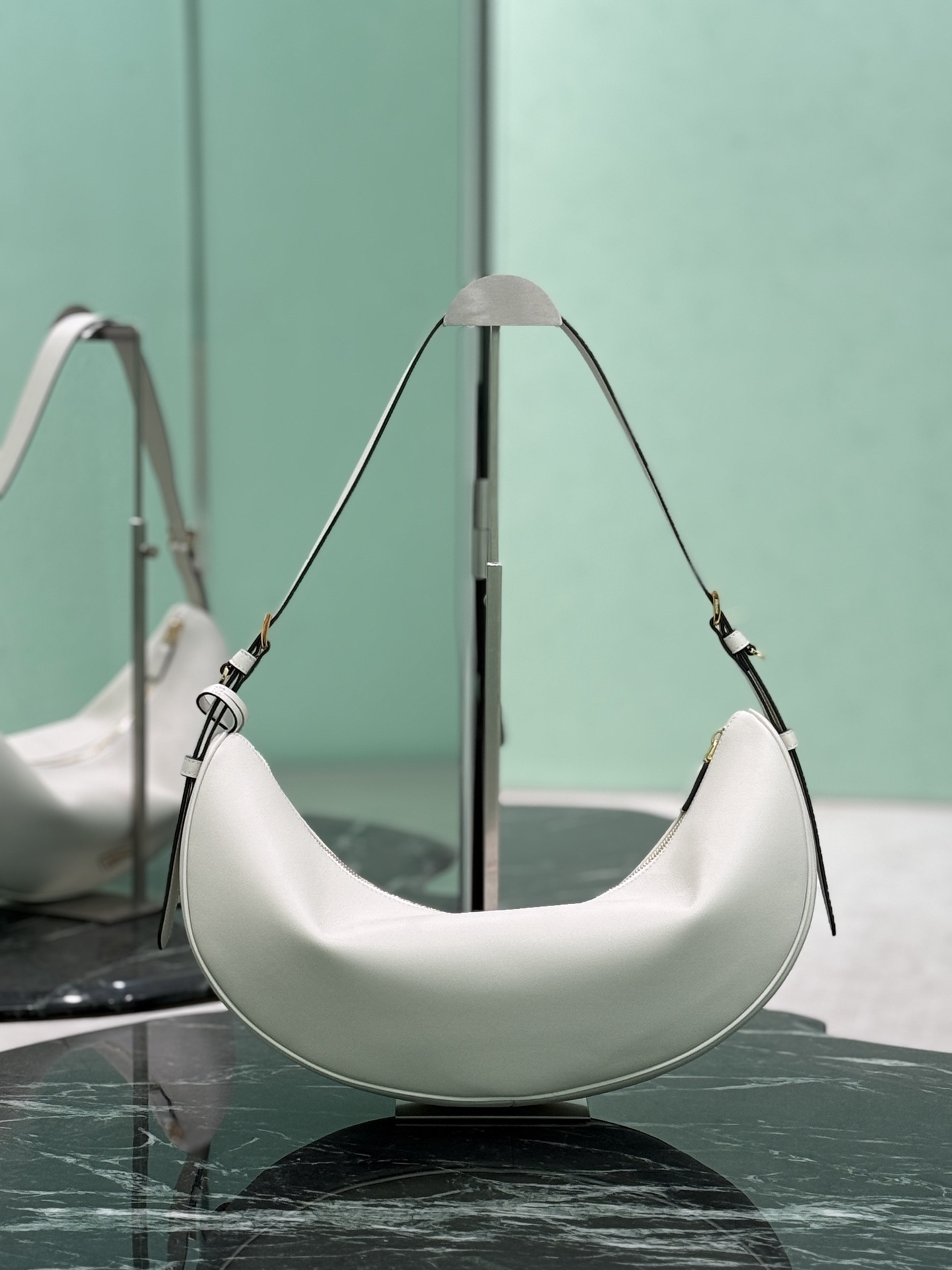 Prada 프라다 새들 레더 호보 숄더백 8