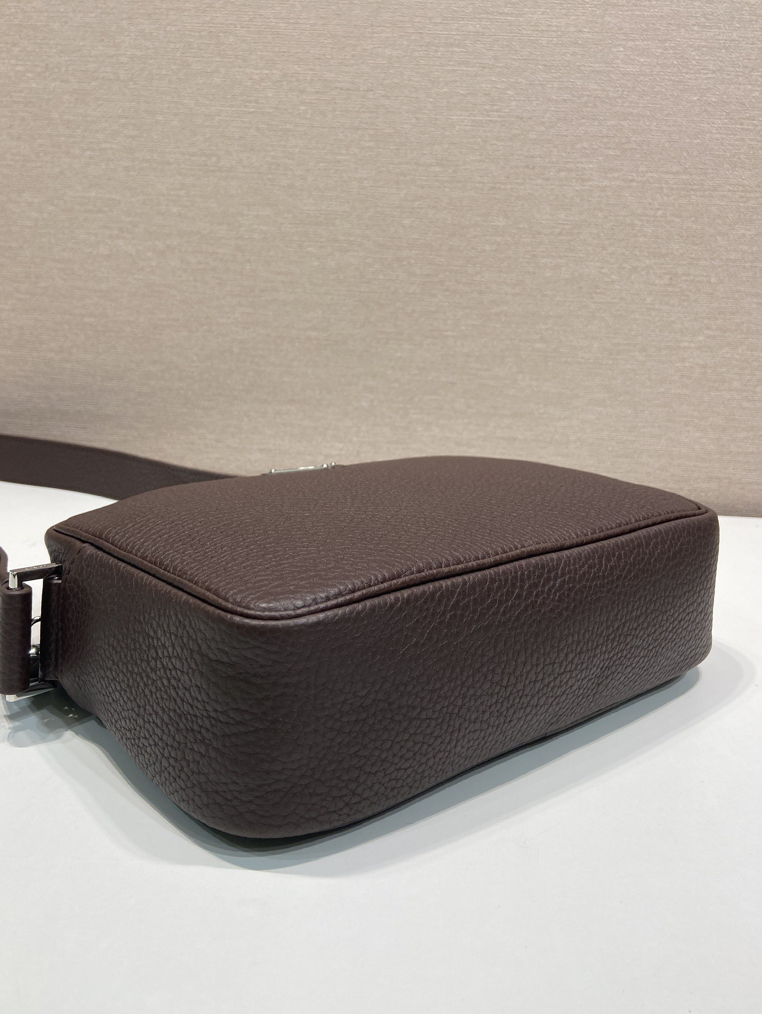 Prada 프라다 사피아노 레더 크로스바디백 2VH189 6