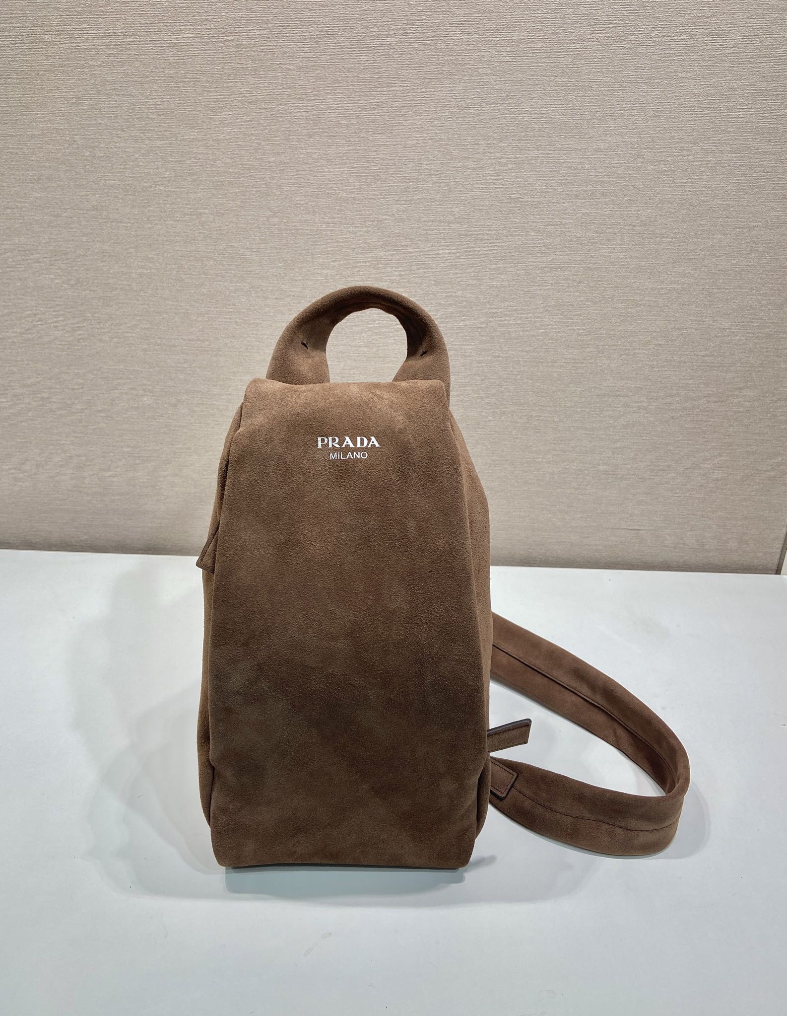 Prada 프라다 2VZ114 브라운 스웨이드 원숄더 백팩 7