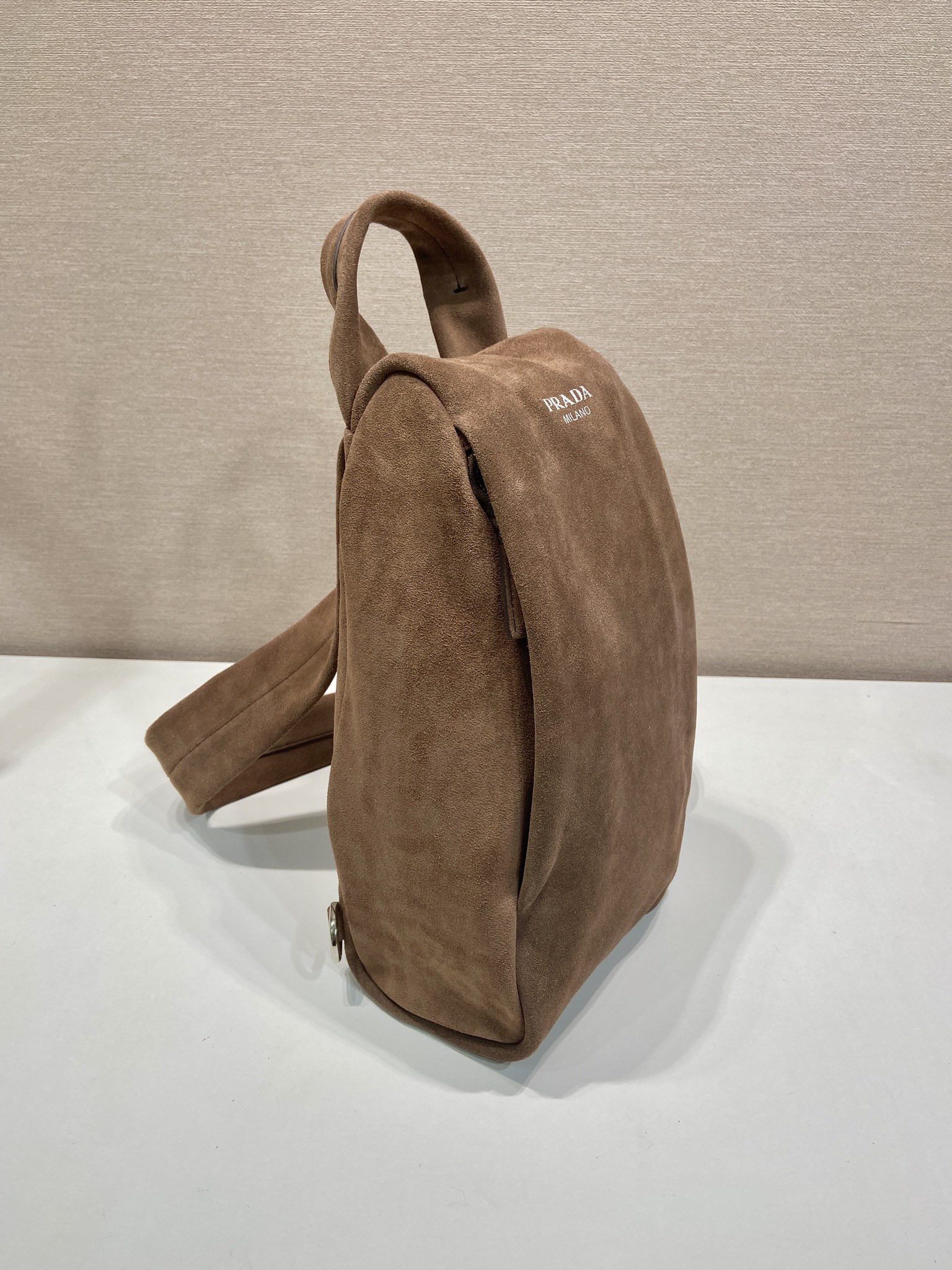 Prada 프라다 2VZ114 브라운 스웨이드 원숄더 백팩 8
