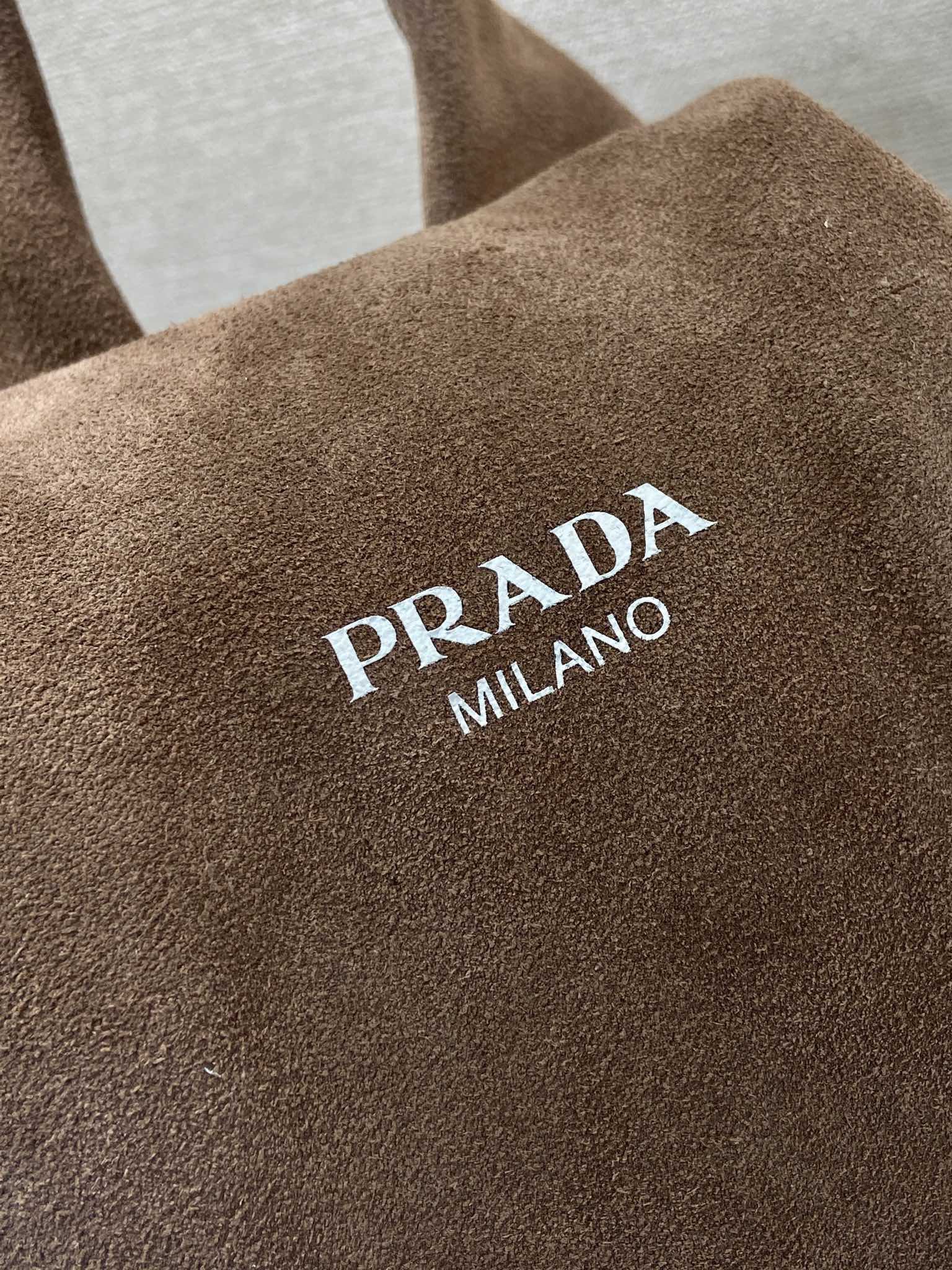 Prada 프라다 2VZ114 브라운 스웨이드 원숄더 백팩 12