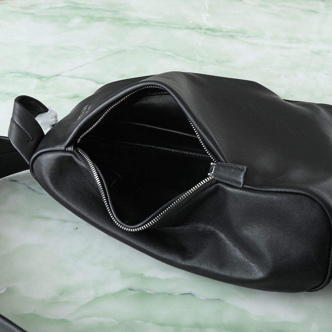 Prada 프라다 2VZ114 레더 싱글 스트랩 슬링 백팩 6