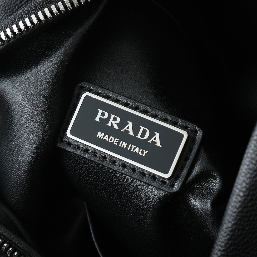 Prada 프라다 2VZ114 레더 싱글 스트랩 슬링 백팩 7