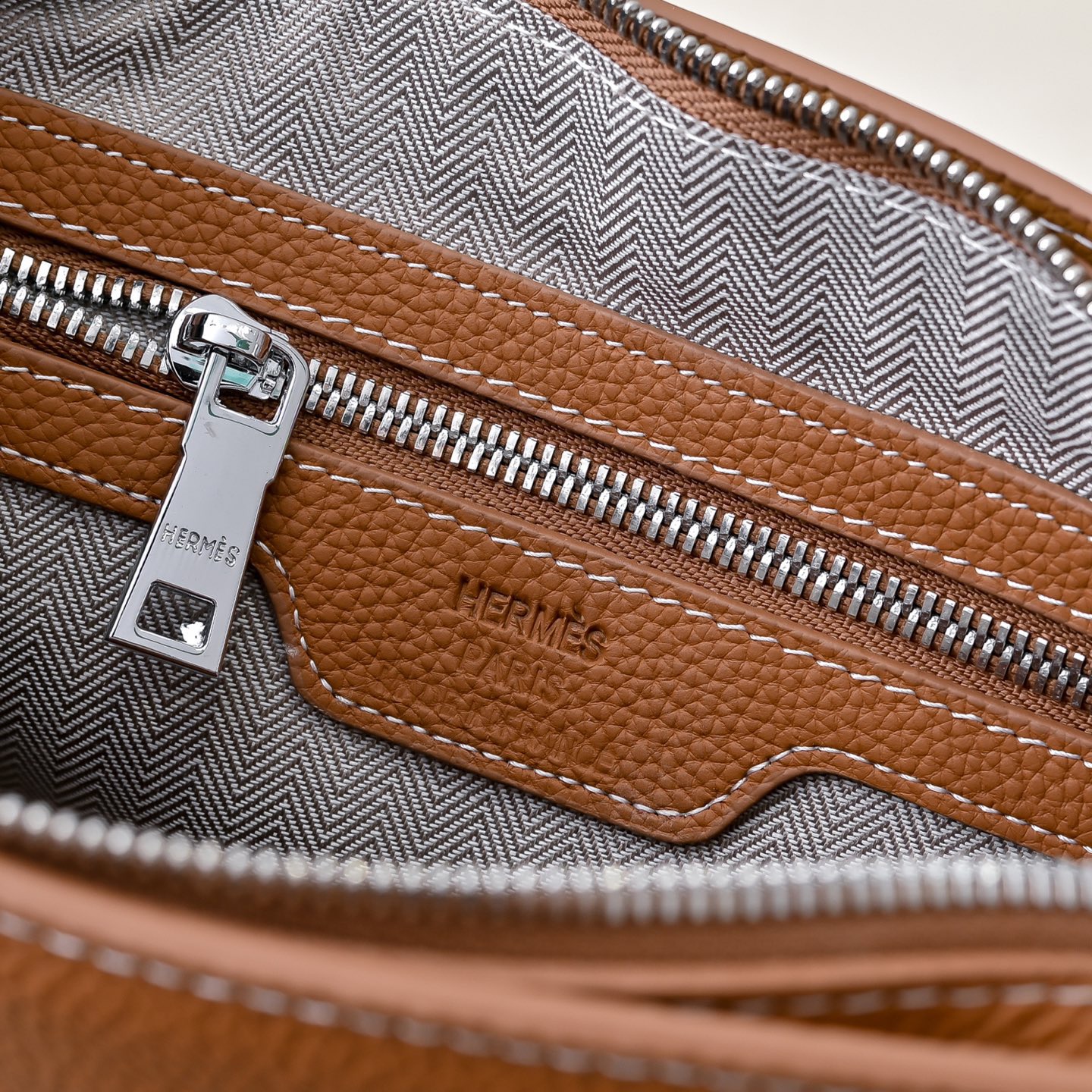 Hermes 에르메스 남성 소가죽 클러치백 8