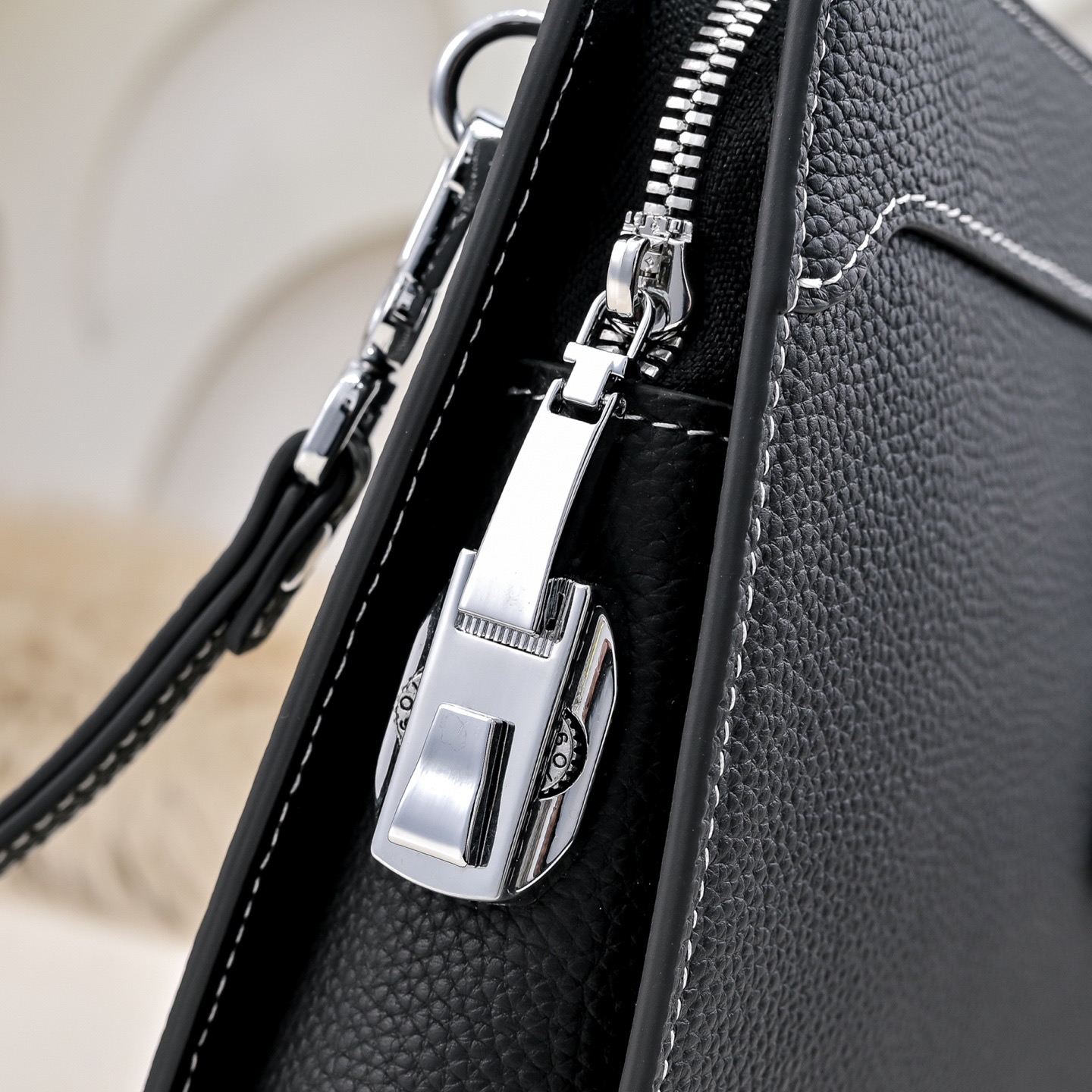 Hermes 에르메스 남성 소가죽 스트랩 클러치백 5