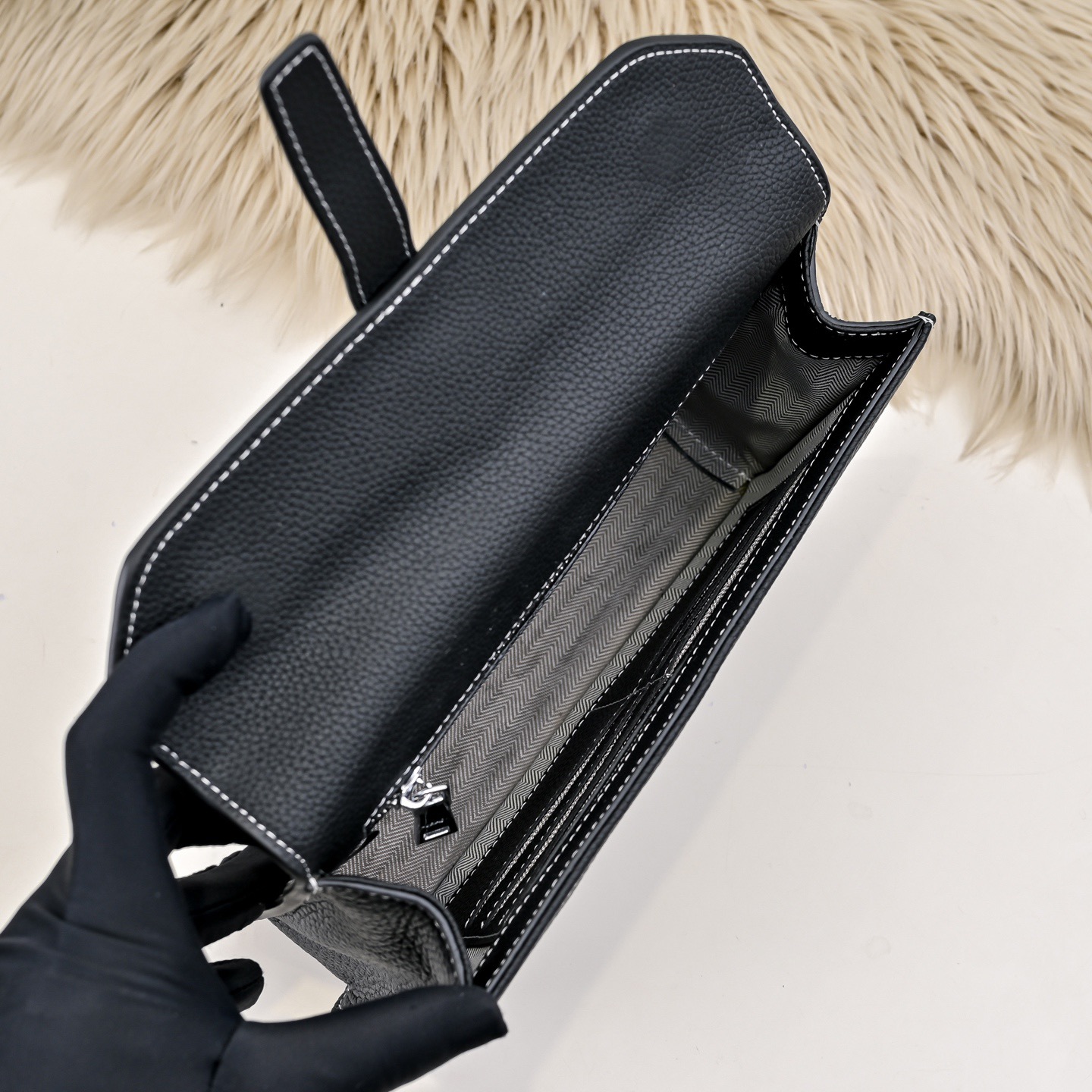 Hermes 에르메스 남성 가죽 스트랩 클러치백 9